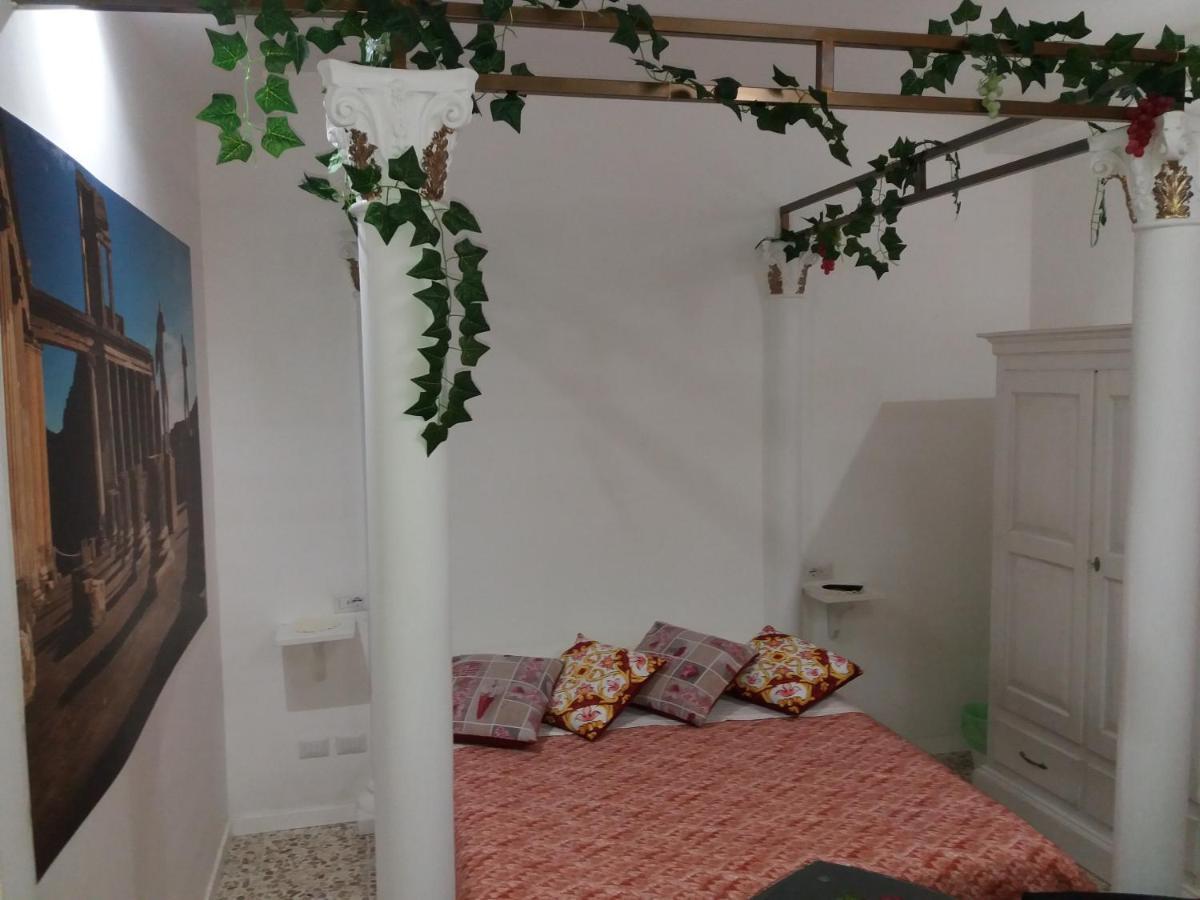 Il Ceppo Sui Sentieri Per Amalfi Bed & Breakfast Pimonte Room photo